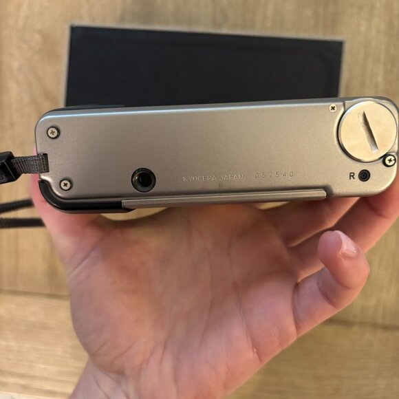 Contax T2 35mm Camera, Silver - With Case, Display Case and Strap - EX+ - Picture 5 of 11